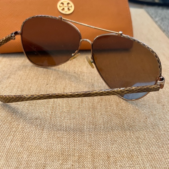 Tory Burch sunglasses  TY6021Q - Picture 3 of 11
